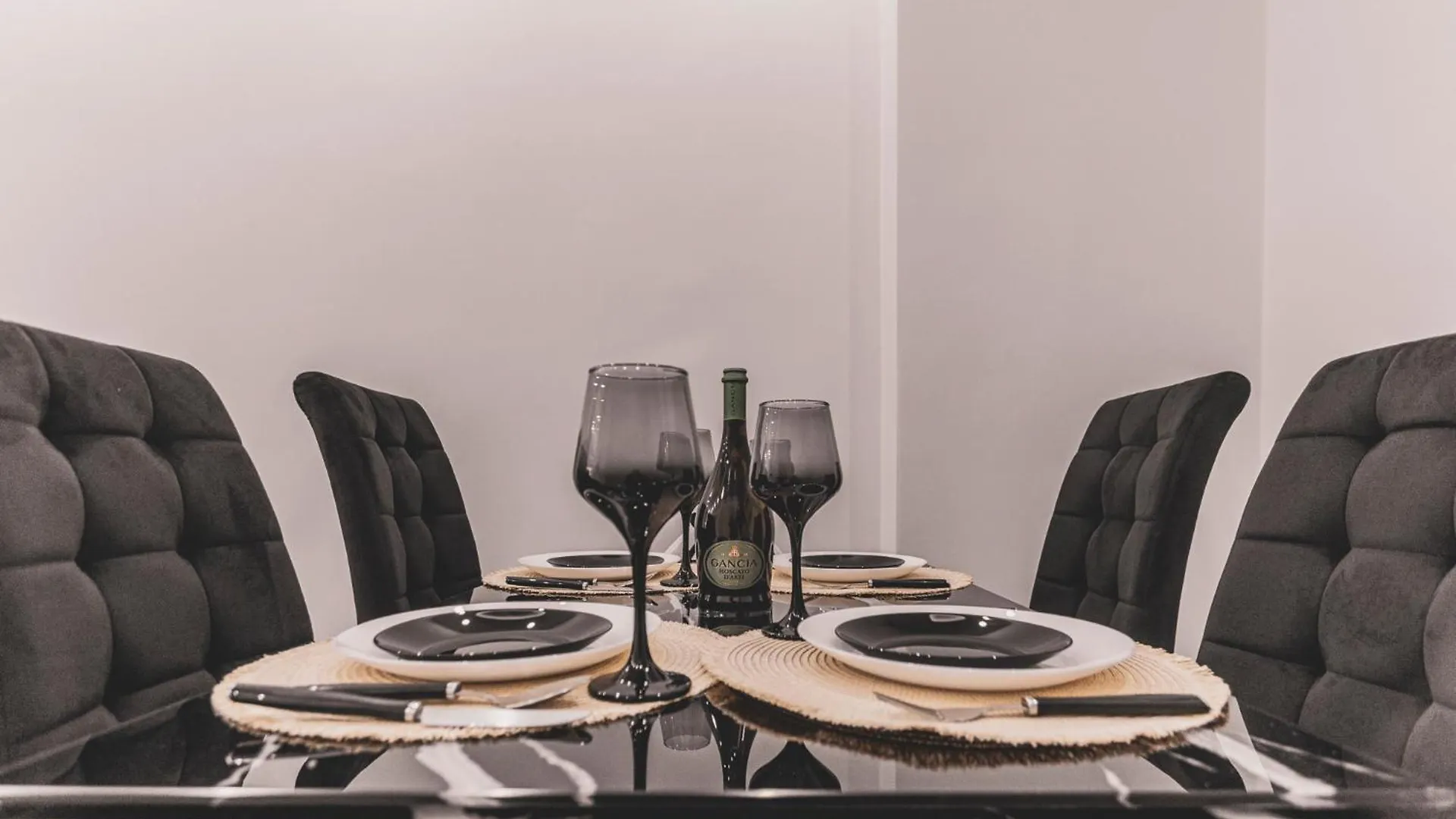 Kartell Luxury Apartment Thessaloniki Center 0*,